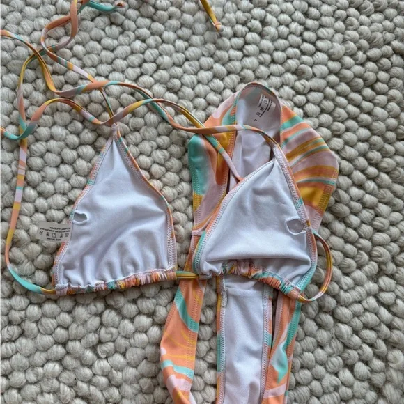 SHEIN Multicolor Swirl Bikini - Picture 5 of 5